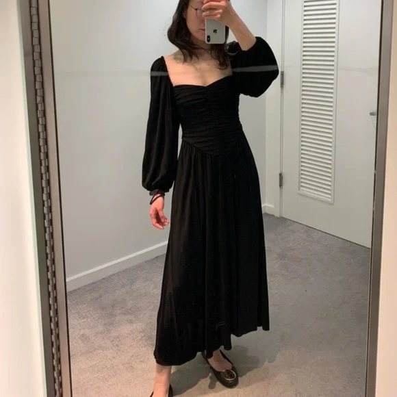 dress - Picture 1 of 1